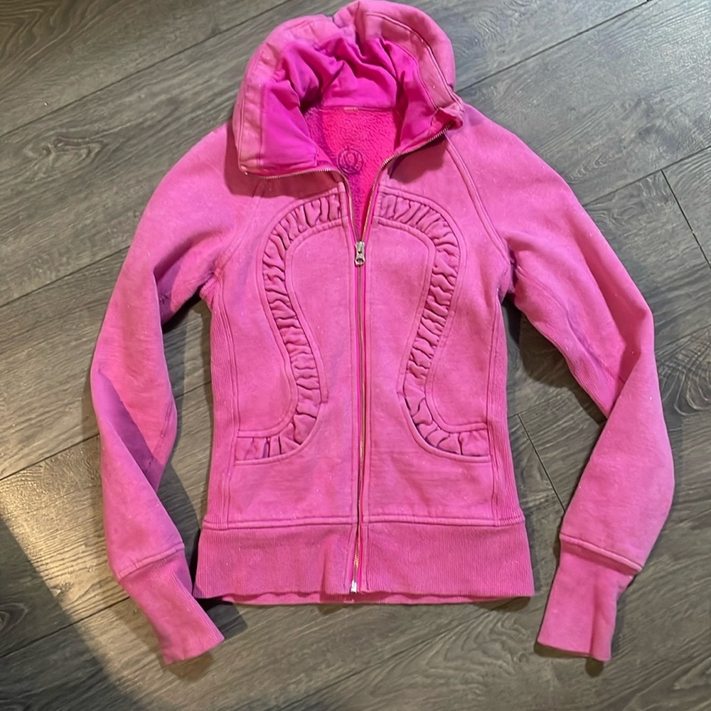Lululemon Cuddle Up pink Jacket size 4